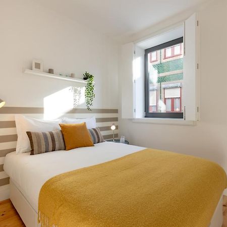Sweet Flat 4Two In City Center, Balcony & Air Conditioning Porto Luaran gambar