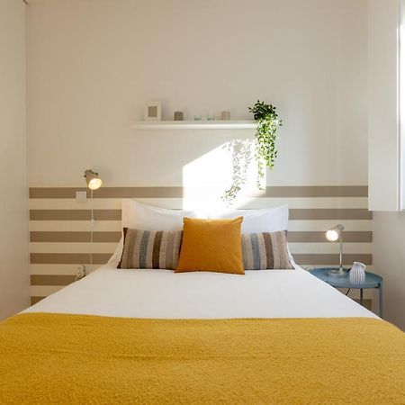 Sweet Flat 4Two In City Center, Balcony & Air Conditioning Porto Luaran gambar